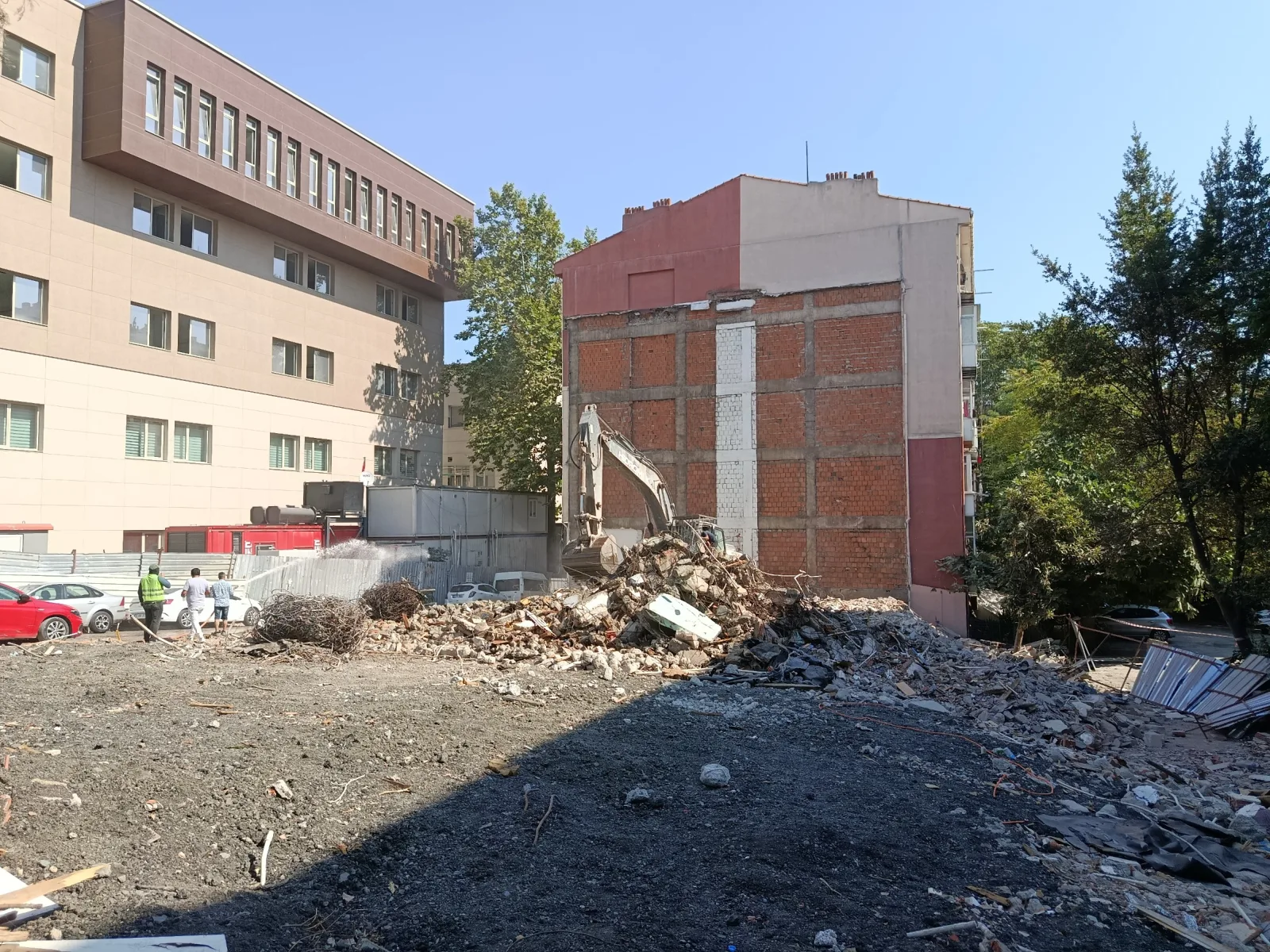 Cihan Apartmanı Yıkım